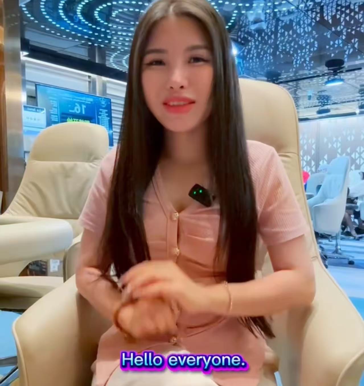 越南美女在西哈努克港扑克俱乐部三次赢得比赛